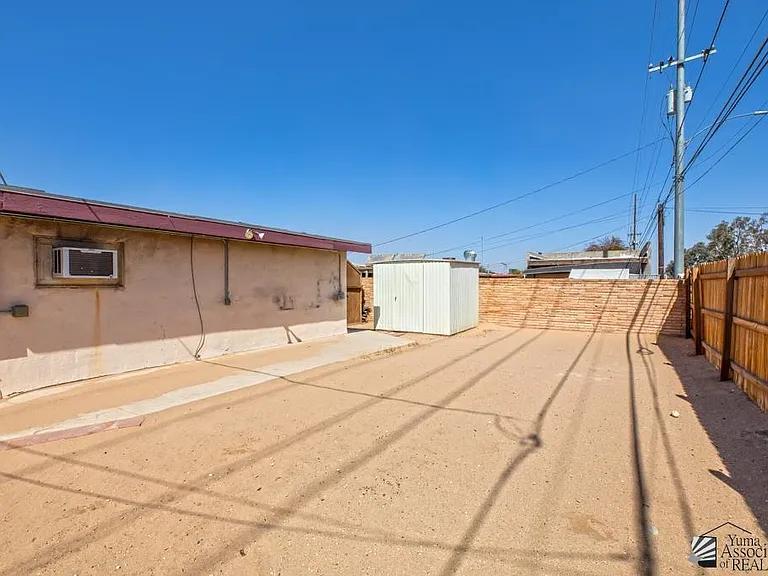 2743 S Mesa Ave — Photo 20