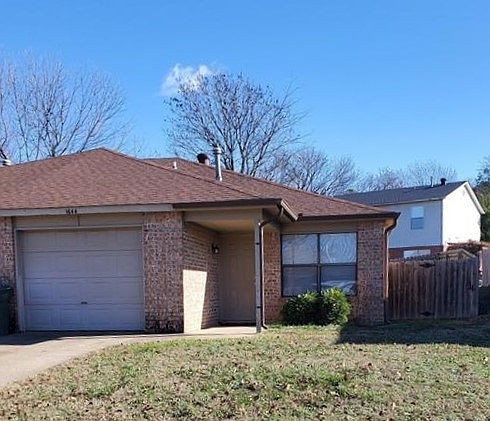 1st image of 1644 & 1646 Dawn Dr