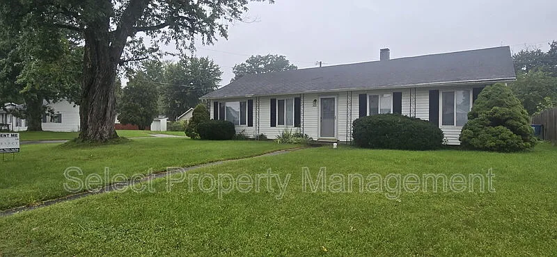 3 bed, 1.0 bath, 1248 sqft, $1,399 — Photo 2