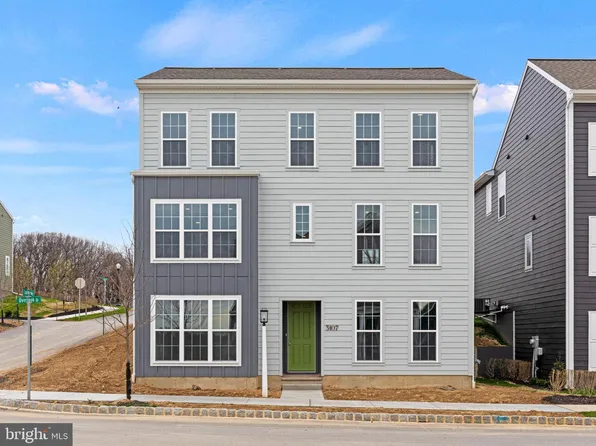 3107 Overlook Dr, Mechanicsburg, PA 17055
