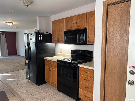 5th image of 503 S Washington St