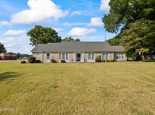 375 E Park St, Alamo, TN 38001