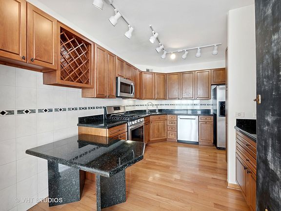5th image of 3200 N Lake Shore Dr APT 1708