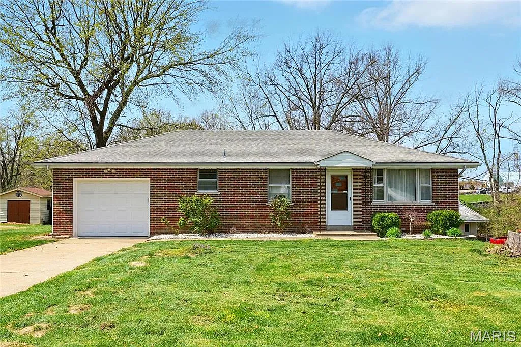 145 Josephville Rd photo 1
