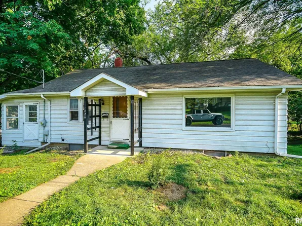 1426 E Tripp Ave, Peoria, IL 61603