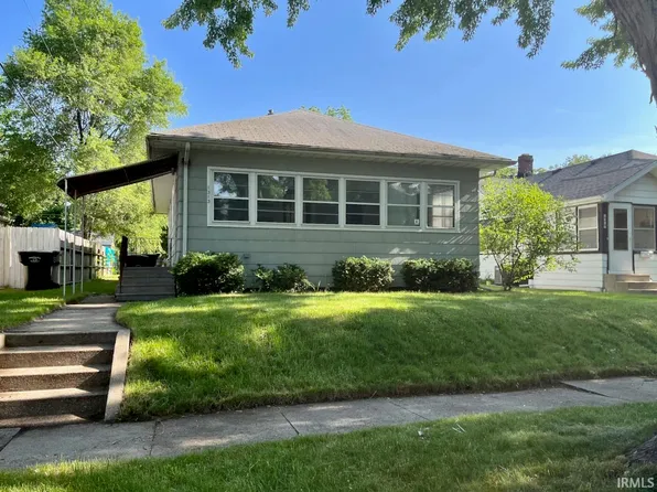1313 Cedar St, South Bend, IN 46617