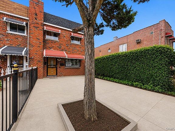 3rd image of 4165 Baychester Avenue