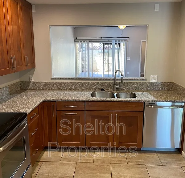 1262 E Avenida Hermosa — Photo 5