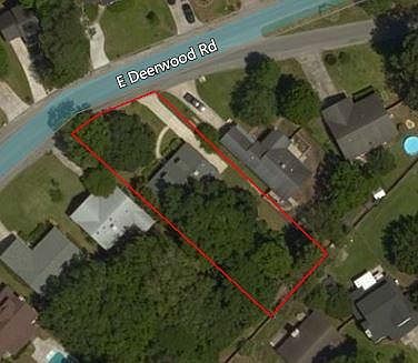 2nd image of 5 E Deerwood Rd