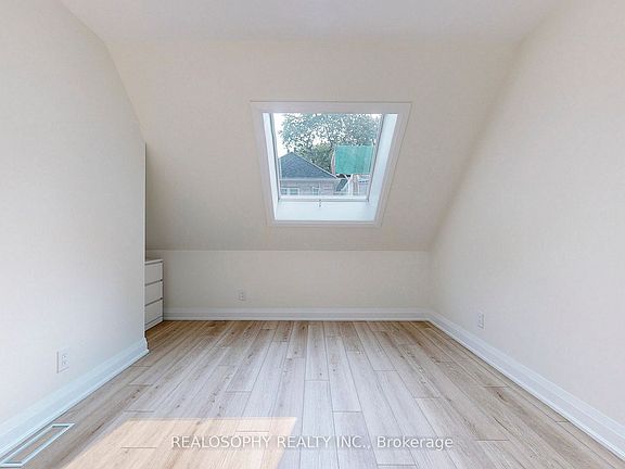 5th image of 102 Morse St