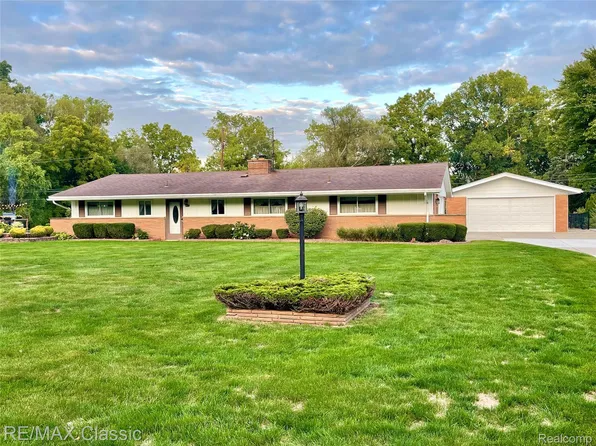 9304 Morrison Ave, Plymouth, MI 48170