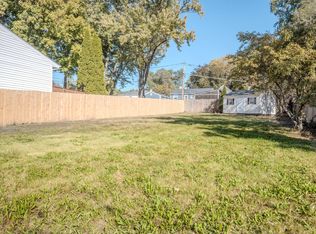 835 N Bennett St, Geneva, IL 60134