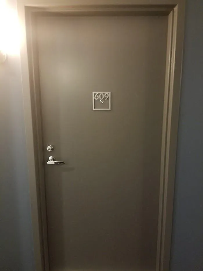 609- Door - 2911 2nd Ave #609