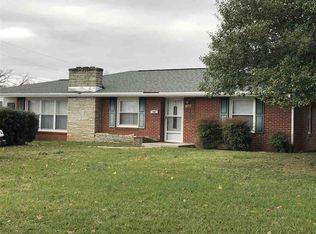 402 9th St, Newport, TN 37821