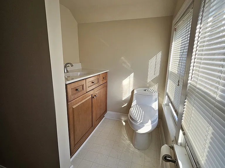 711 Orange St — Photo 3