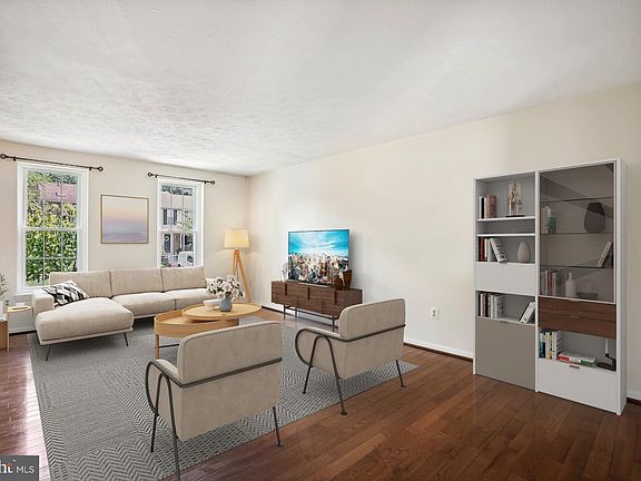 2nd image of 6118 Hyacinth Dr #139