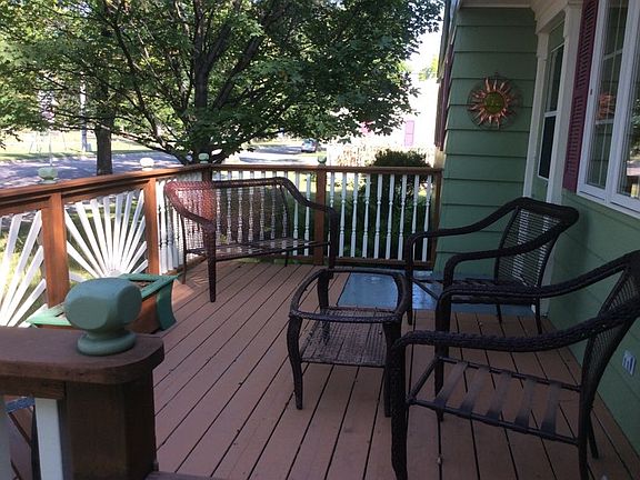 Front deck (facing 10th)
