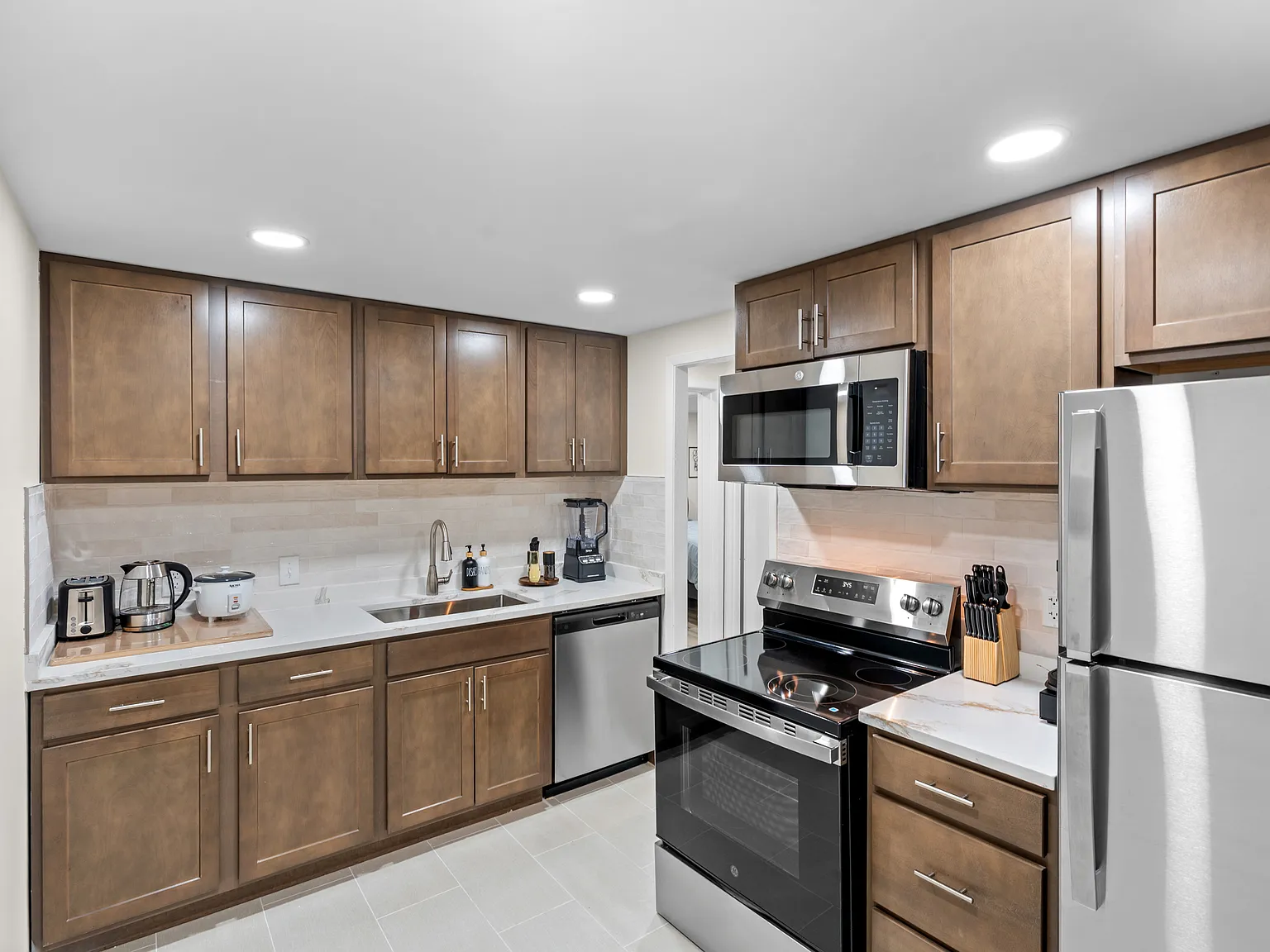 Heathmore Villas Apartments — Photo 3