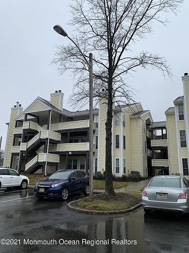 2nd image of 612 Deepdale Ct #7-1702