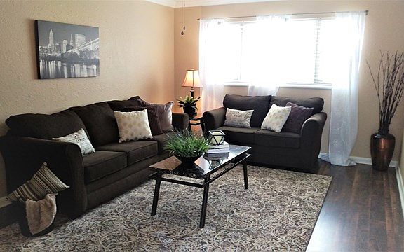 2nd image of 4409 Redbud Ave