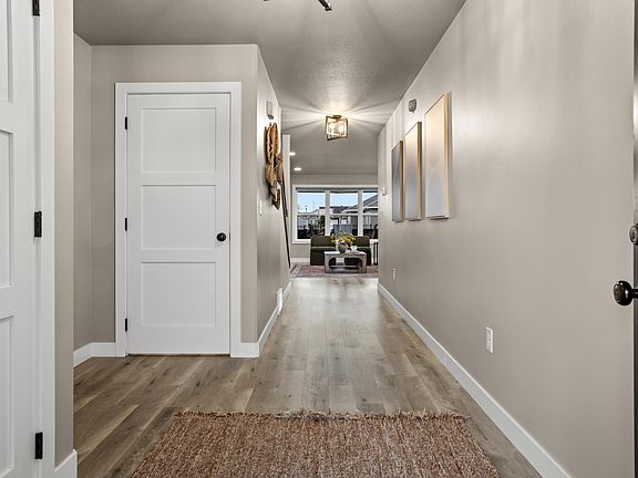 5th image of 3607 Cordova Loop S