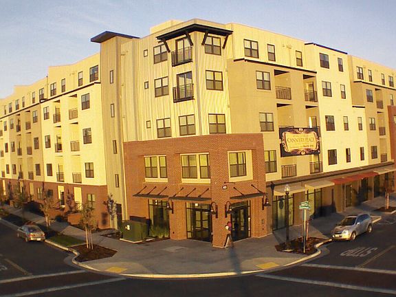 2nd image of 426 N 7th St