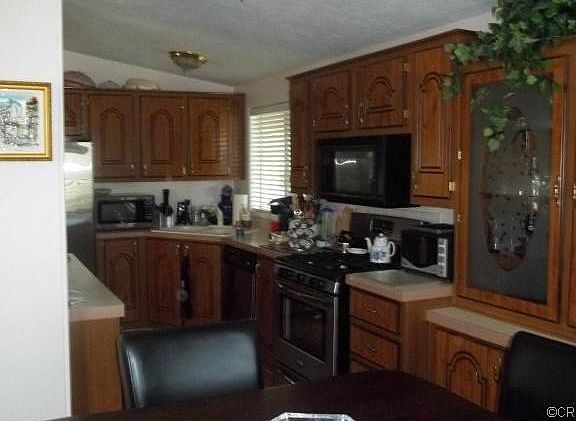 2nd image of 1250 Kirby St #117