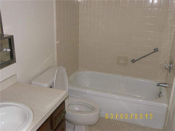 5th image of 643 W Oak Terrace Dr #3