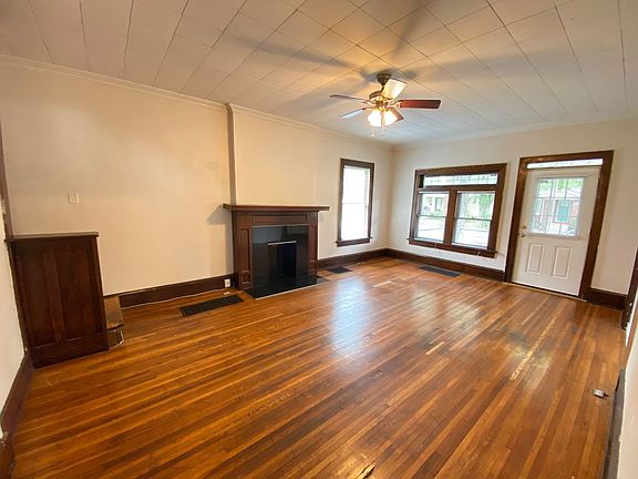 3rd image of 2257 Indianola Ave