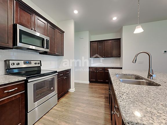4th image of 309 Dogwood Cir