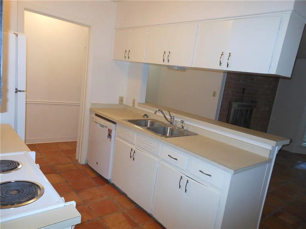 2 bed, 2.0 bath, 1728 sqft, $1,750 — Photo 4