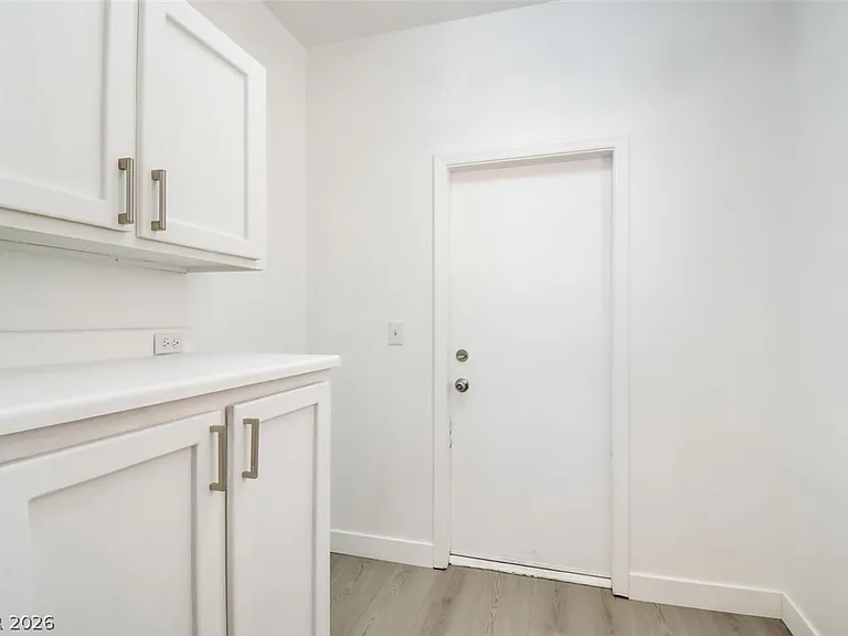 10800 Mission Lakes Ave — Photo 18