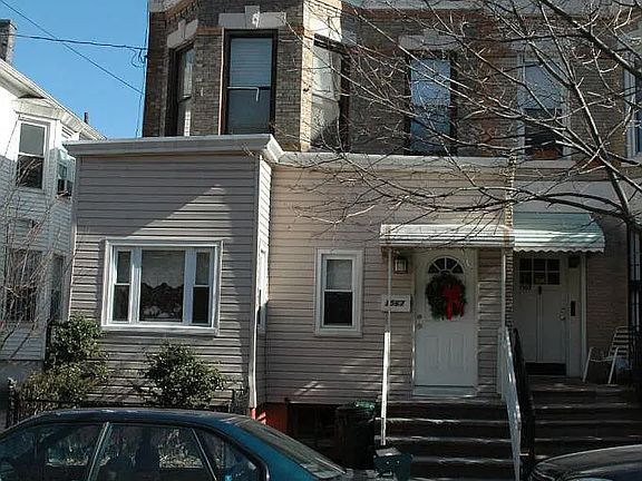 3rd image of 1567 E 15th St