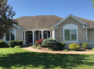 11317 Fishers Pond, Middlebury, IN 46540