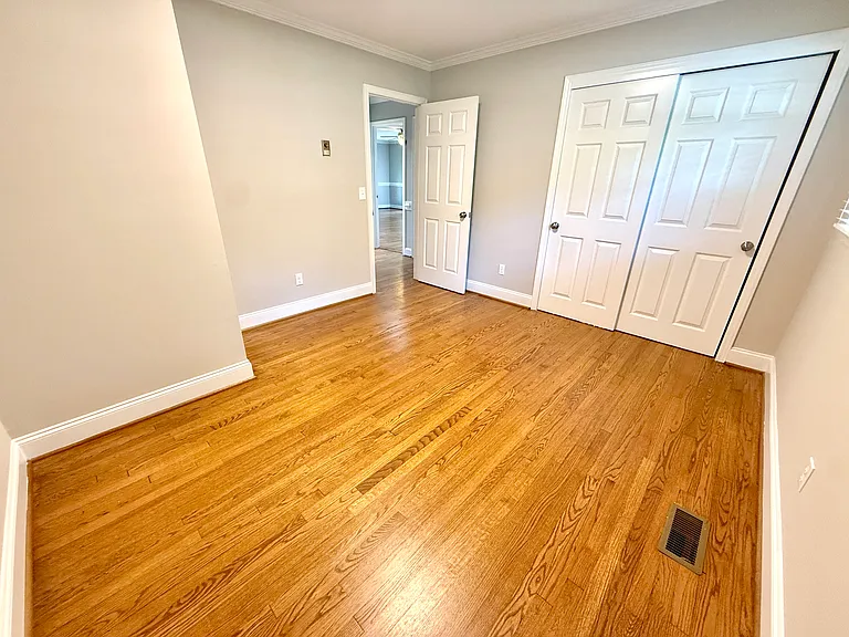 1st Bedroom (View 2)