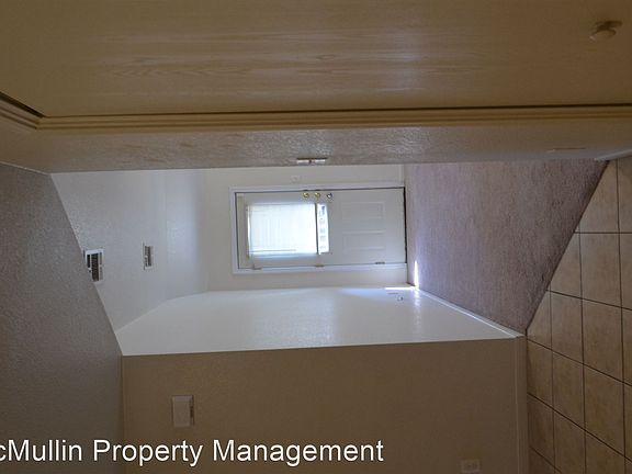 4th image of 603 Bermuda Unit B