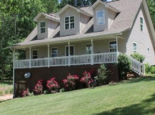 124 Creeping Cedar Ln, Blairsville, GA 30512