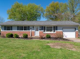 1208 S Bevabeck Dr, Marion, IL 62959