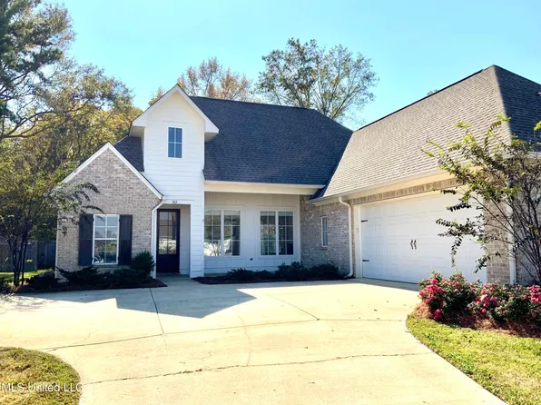 182 Sweetbriar Cir, Canton, MS 39046