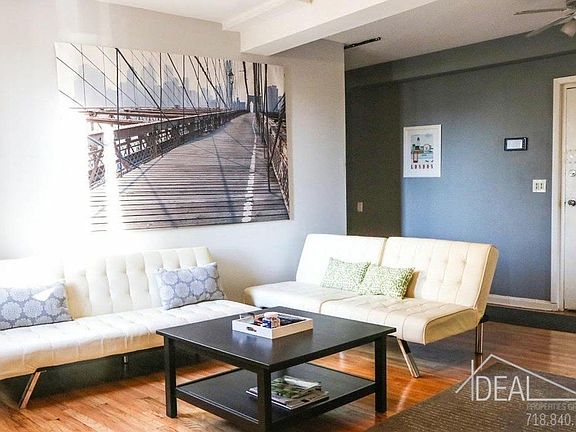5th image of 185 Christopher St #1