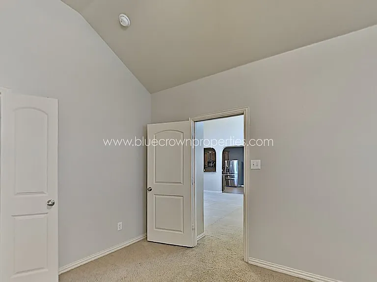 1917 Lawnview Dr — Photo 14