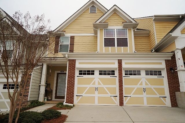 1st image of 305 Old Stable Dr