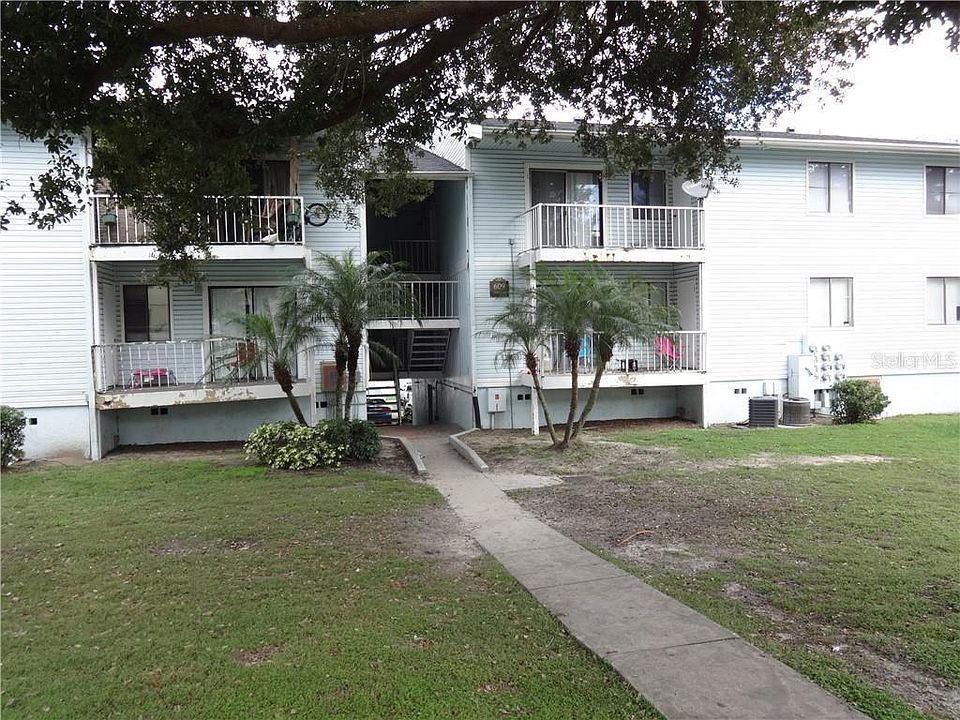 1st image of 609 Fenton Pl Unit 102
