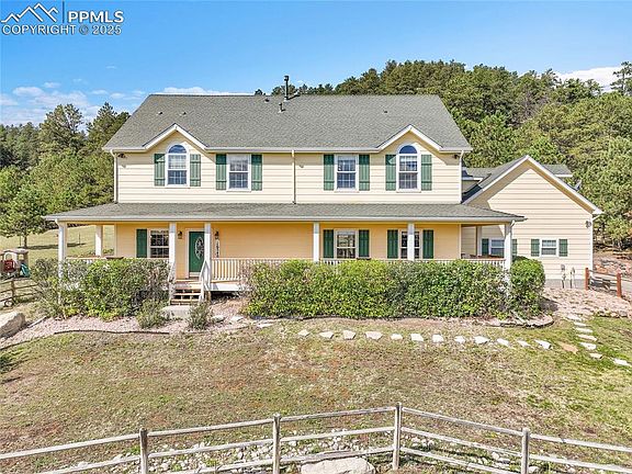 2nd image of 16540 Mesquite Rd