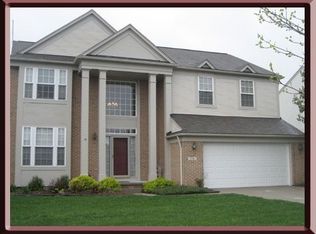 778 Hidden Creek Dr, South Lyon, MI