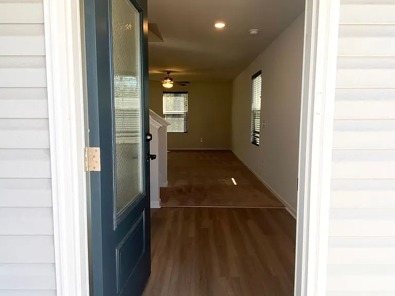 1611 Gate Hill Rd SE — Photo 2