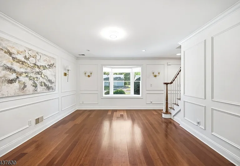 100 Kimball Ave — Photo 8