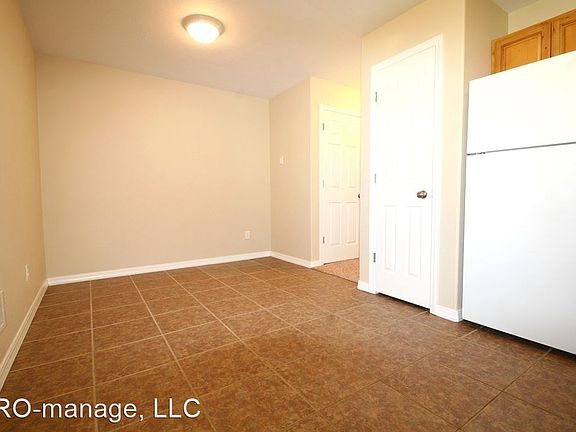 5th image of 402 Energy Dr #2