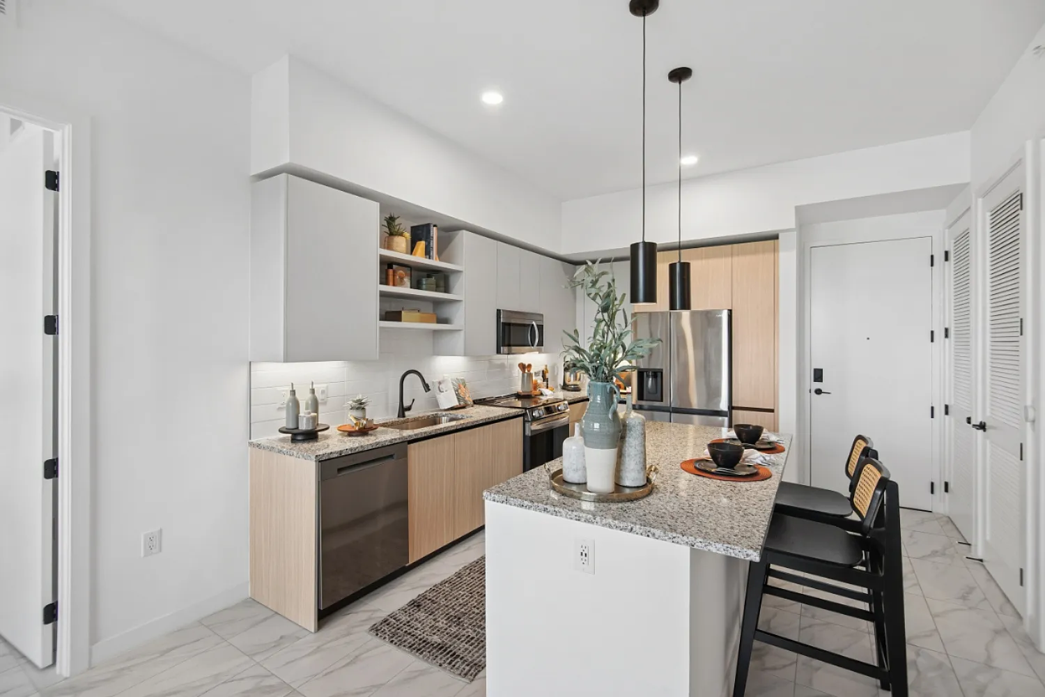 Aura North Miami Beach — Photo 1