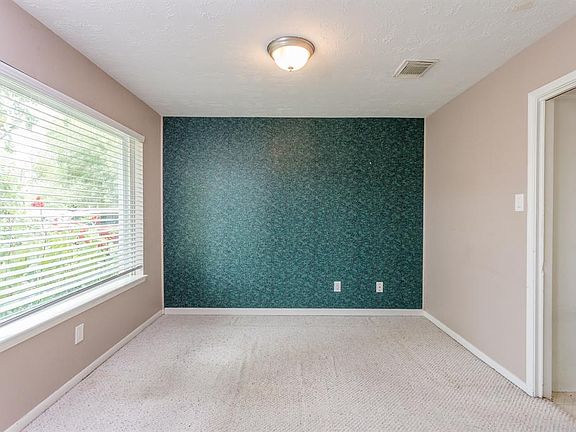 5th image of 11606 Creekhurst Dr